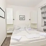 Bernarda Apartman Makarska