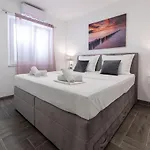 Apartment Bernarda Makarska