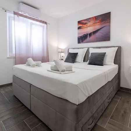 Apartamento Bernarda Makarska